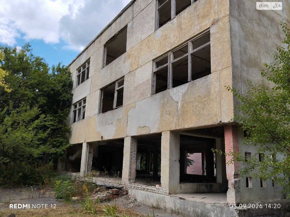 Продаж комерційного приміщення 1733 м² у Ромнах, від власника