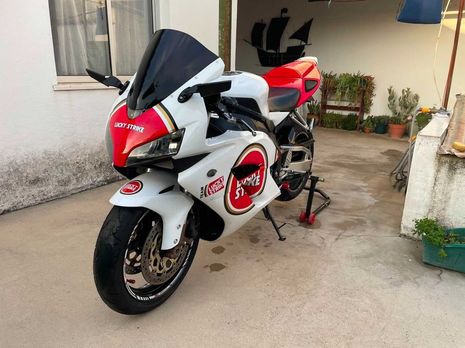 Honda CBR 1000RR 2004 (SC57)