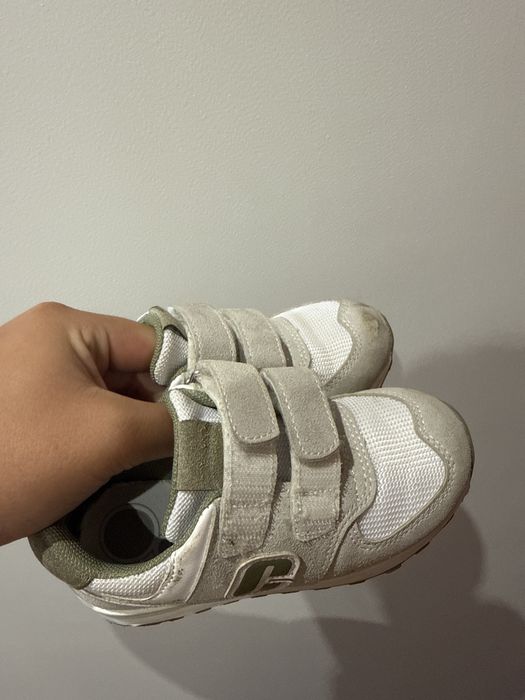 Sapatilhas de menino verdes da Chicco