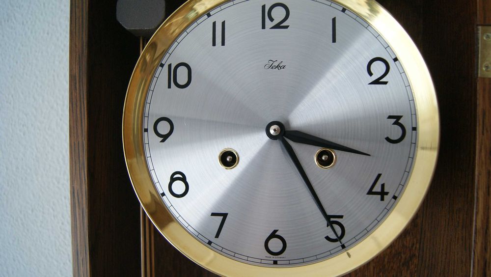 176 Zegar wiszący mechaniczny Franz Hermle Jeka lata 80