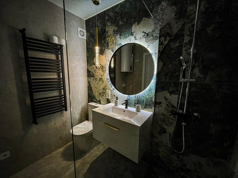 Нова Студія в Парку біля Набережної. Світло 24/7