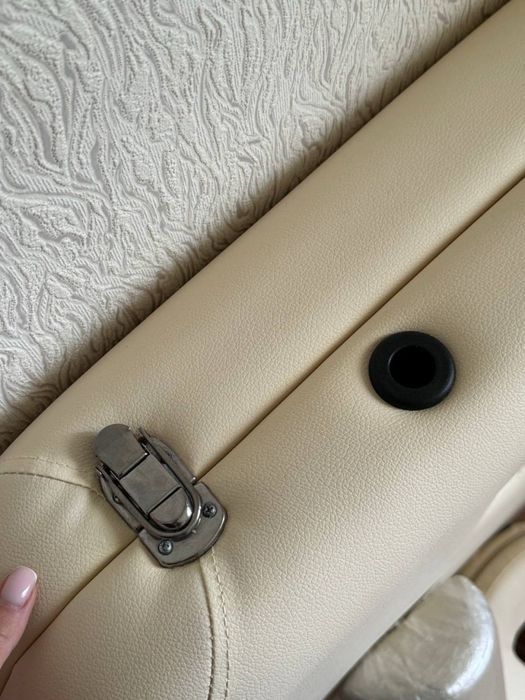 Продається кушетка