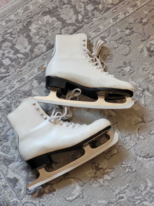 Łyżwy figurowe damskie białe