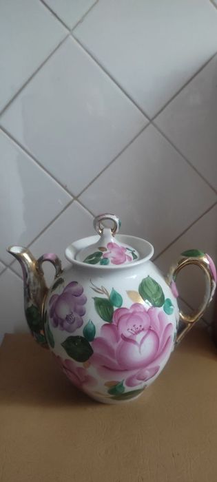 Чайник фарфоровый