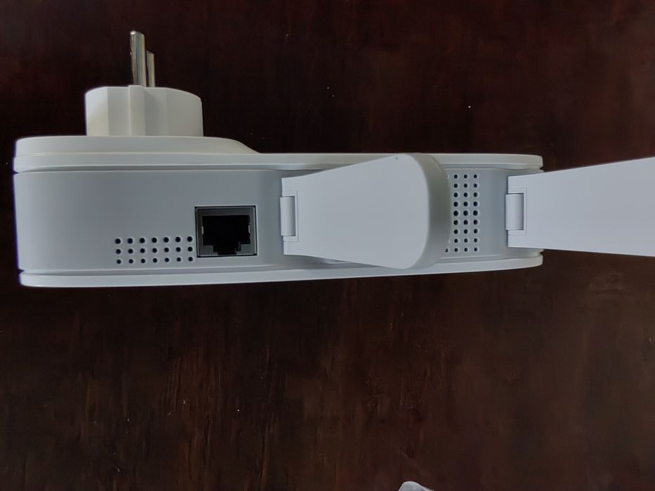 Підсилювач Wi-Fi сигналу TP-Link RE650.