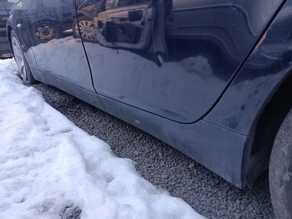 BMW E60 E61 progi nakładki 317/5 ORIENTBLAU Prawa lewa