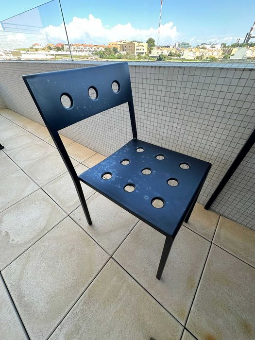 Conjunto exterior mesa e cadeiras marca HAY - Balcony