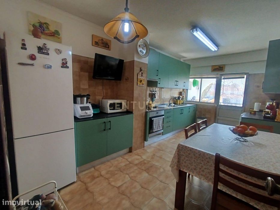 Apartamento de 3 assoalhadas  1º Andar em Samora Correia — Samora Correia, Santarém