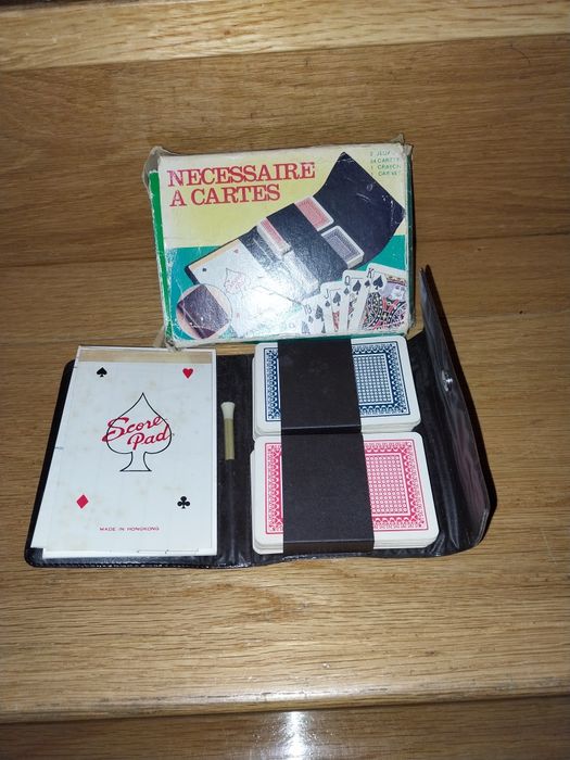 Bolsa Antiga com Dois Baralhos de Cartas