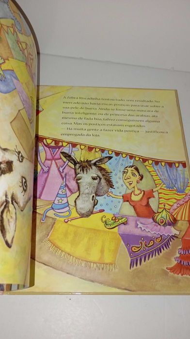 Uma Zebra ao telefone