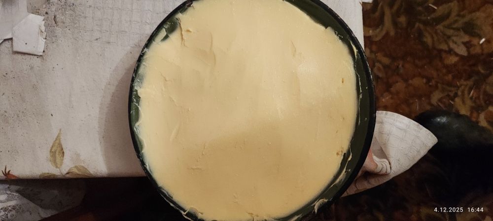 Świerże żółte masło i Jajka szaro-zielone od babci eko