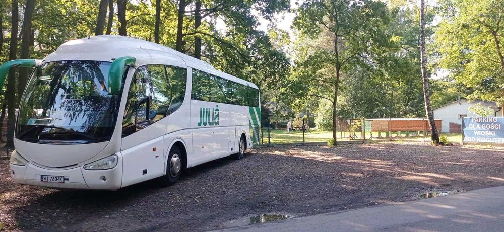 Przewóz osób. Wynajem autokarów, bus 9 - osobowy wraz z kierowcą.