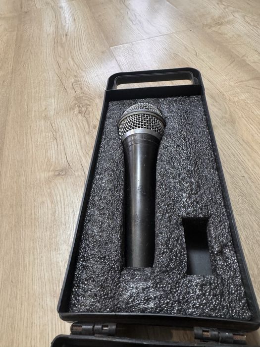 Динамічний мікрофон SAMSON Q8, ручний, у кейсі
