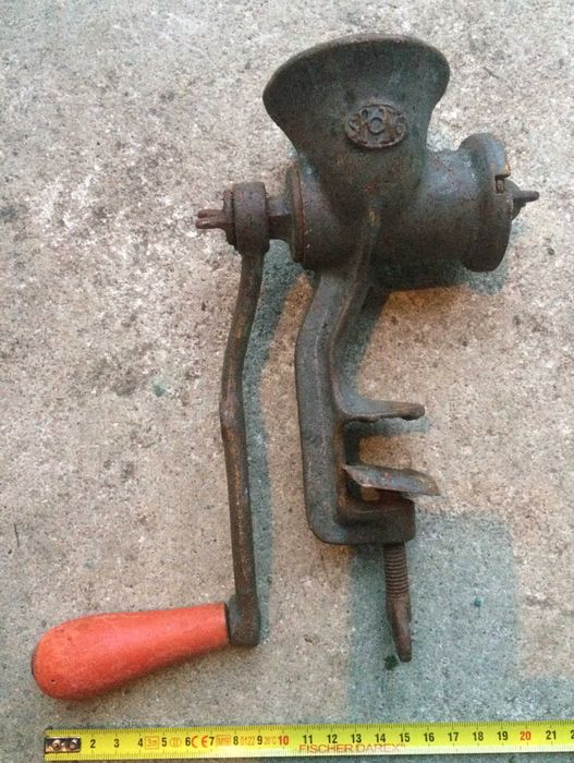 PICADORA de CARNE (muto antiga, marca SPONG)