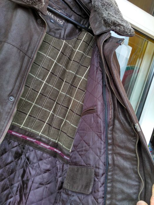 Продам тёплую, зимнюю, новую куртку.