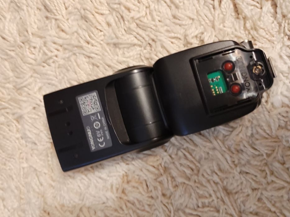 Спалах Yongnuo 685