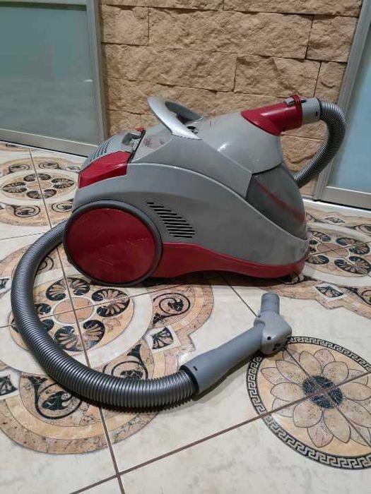 Odkurzacz Cleansy PWC-100 firmy Zepter