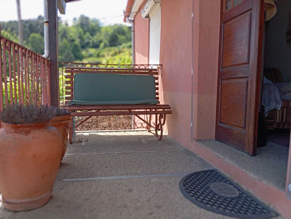 Vende-se Moradia