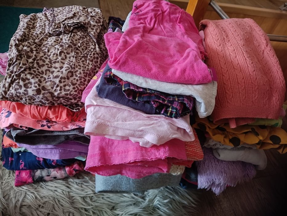 Paka ubranek dla dziewczynki rozm 98 -104