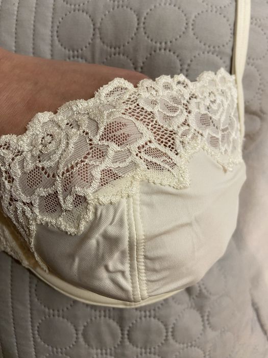 Biustonosz  In Linea 75C