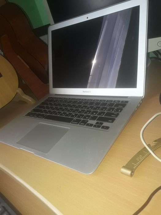 Macbook air 13 i5 250gb з зарядним