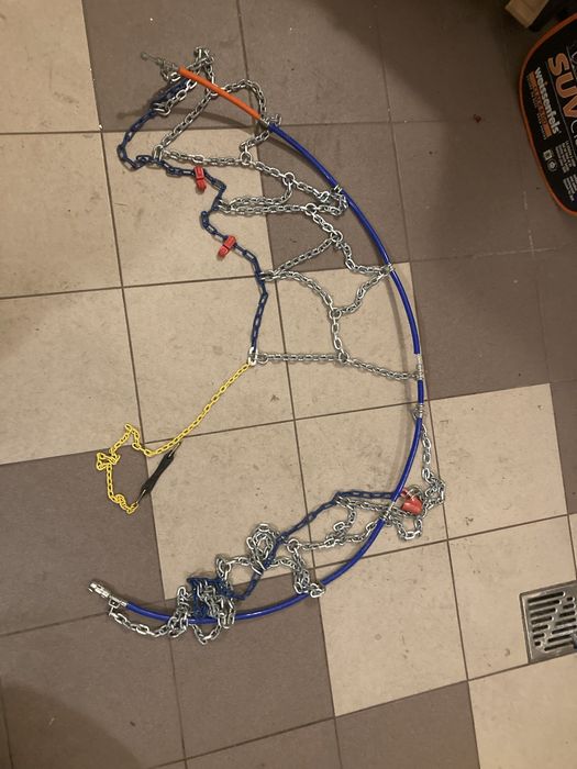 Łańcuchy śniegowe TAURUS 4x4 16mm KN247 235/70R16 235/65R17 235/60R18