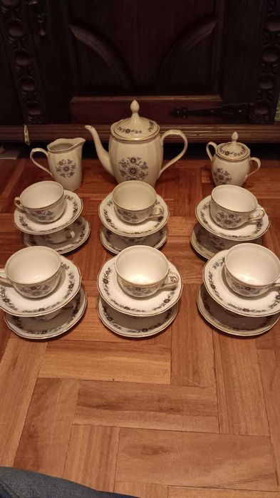 Serviço de 9 chávenas de Porcelana Antiga