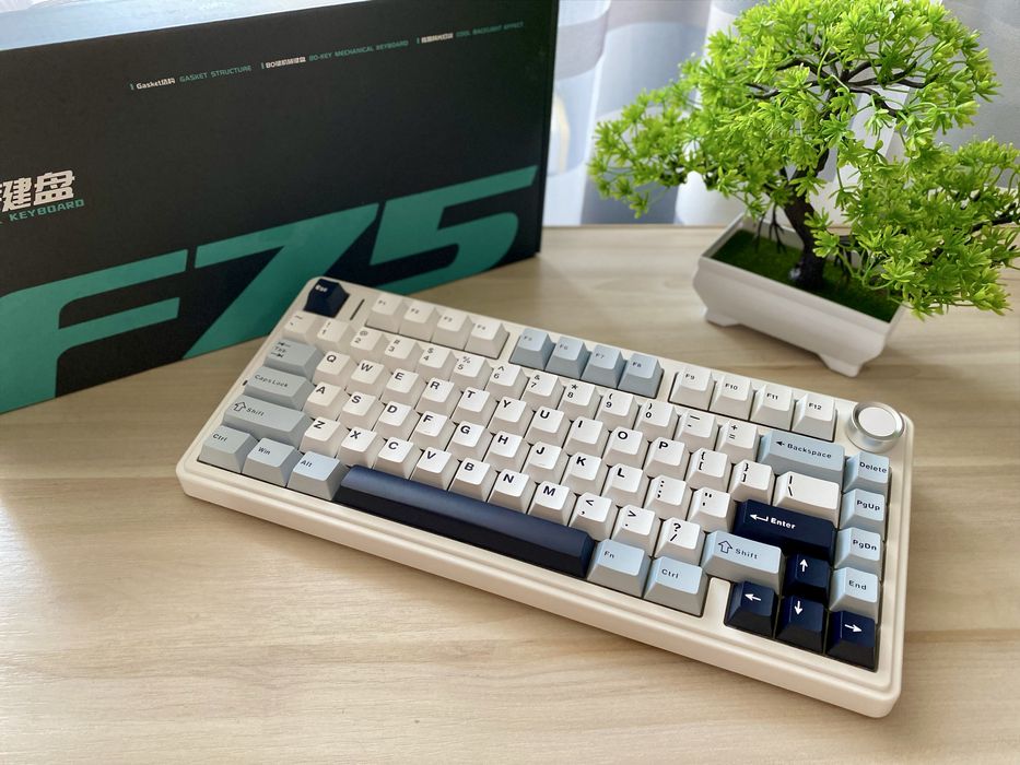 Нова механічна бездротова ігрова клавіатура AULA F75
