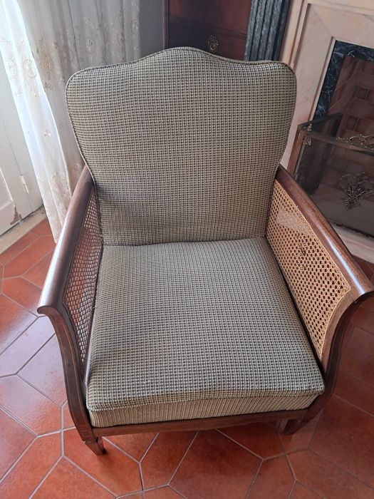 Conjunto sofás e mesa de apoio estilo inglês Vintage