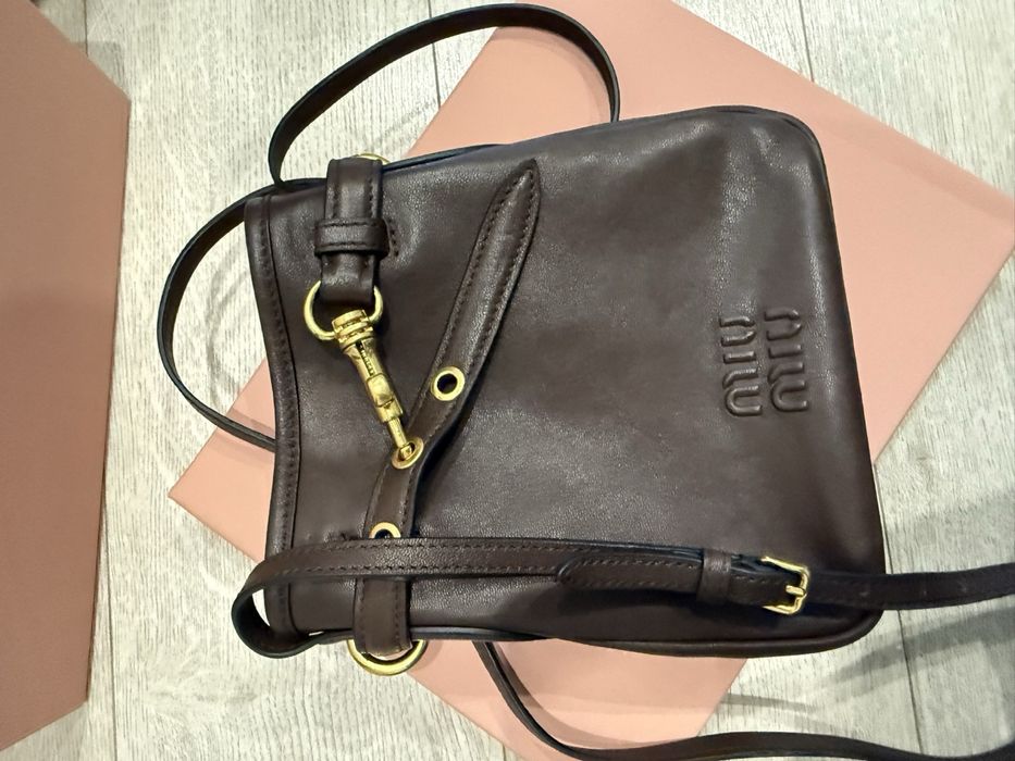 сумка-поше Miu Miu Nappa Leather Pouch