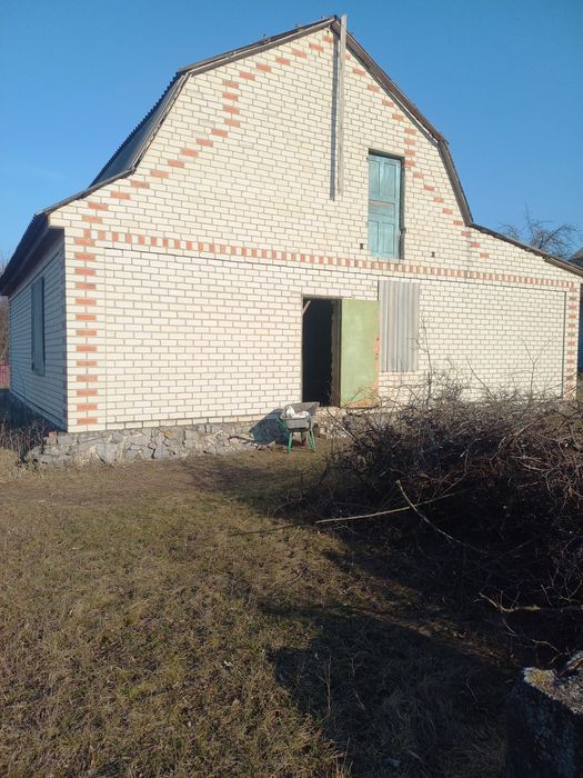 Недобудований будинок у с.Подорожнє