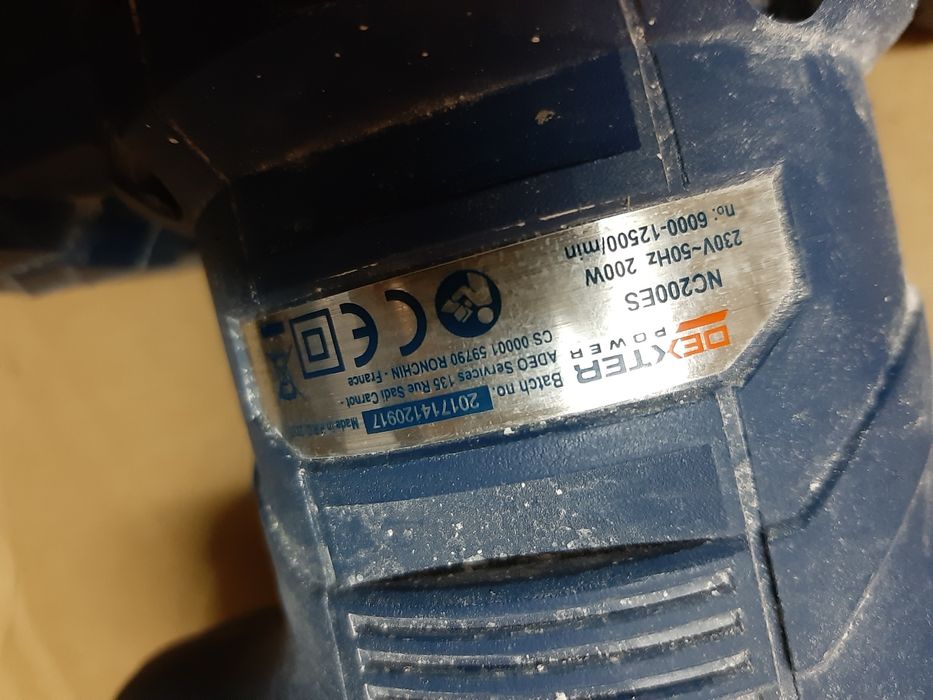 Lixadora a funcionar como nova