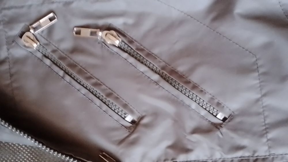 Продам легкую куртку Bigazzi,48р.