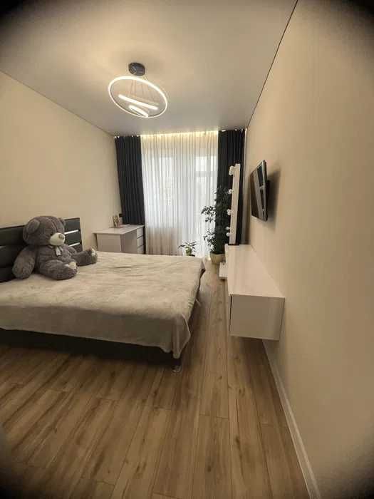 Є-відновлення Центр Города Продам 2 ком. Сталинку 
49 499 $