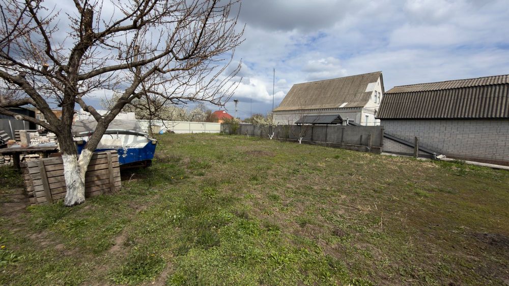 Продам ділянку 8 соток у м. Переяслав, Київська обл. тиха вулиця 1 година до Києва