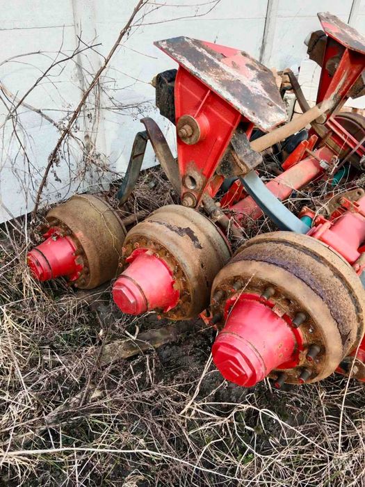 Продам вісь Fruehauf