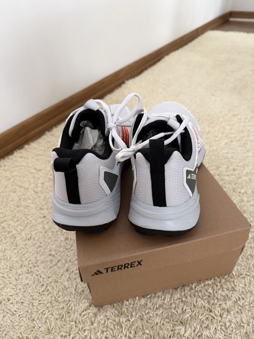 Кросівки Adidas Terrex Tracefinder 2 JI4284: 1 500 грн
