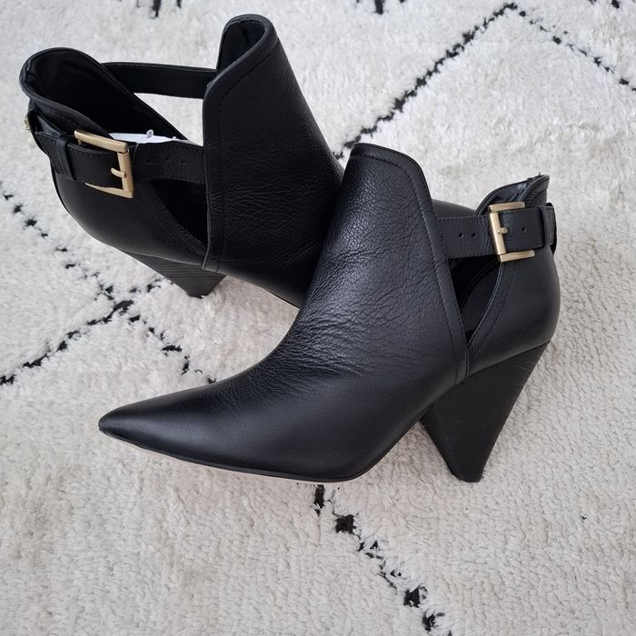 Wiosenne botki skórzane_słupek_Guess / 37