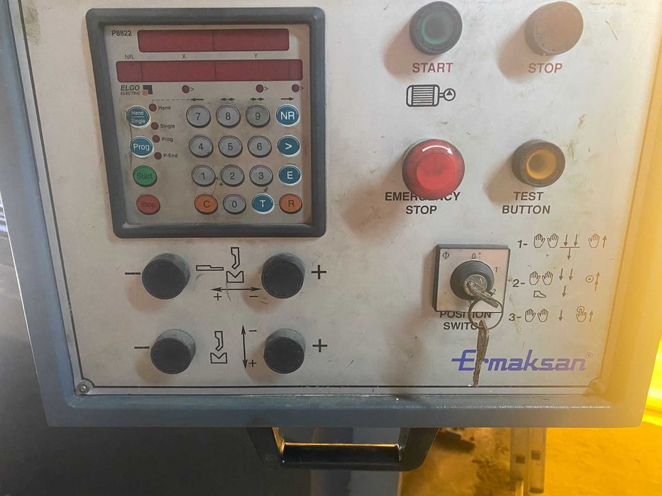 Máquina Quinadeira Ermaksan 120Ton 3100mm