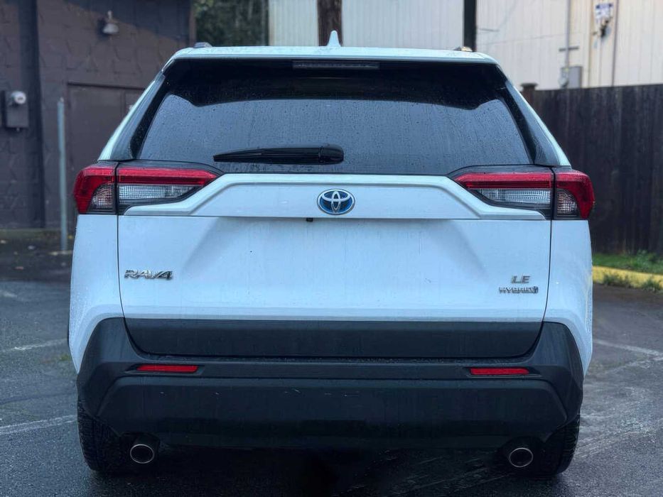 Toyota RAV4      2022