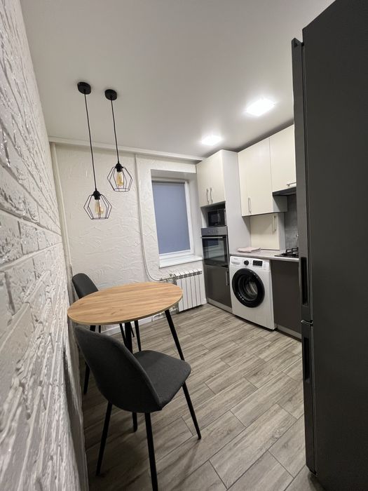 Сдам квартиру посуточно. Район  ЖД вокзал