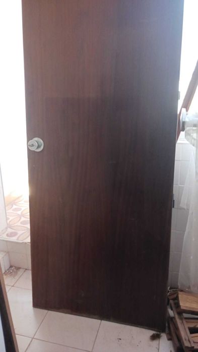 Vende-se Porta Blindada