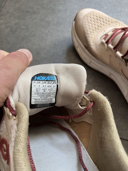Кросівки hoka 42,5 розмір, 27 см.