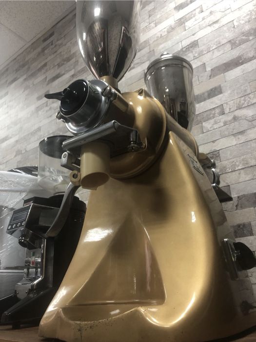 Кавомолка професійна вінтажний стиль