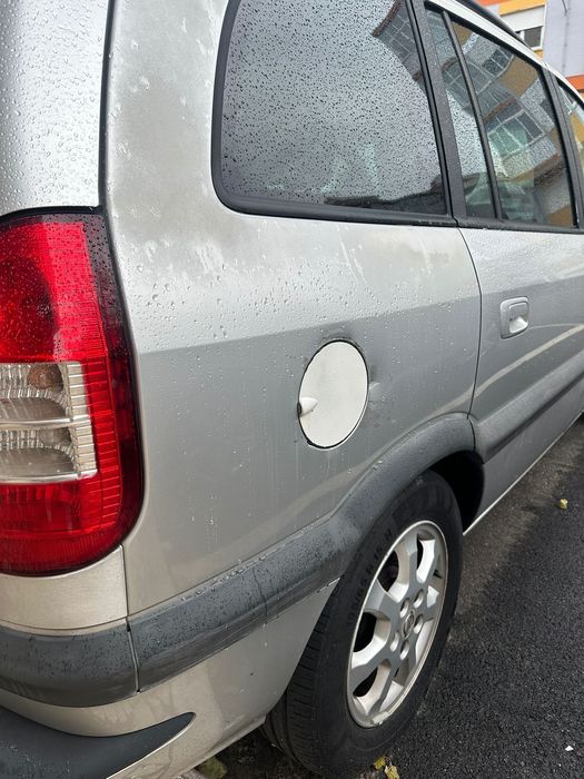 Opel zafira bom estado