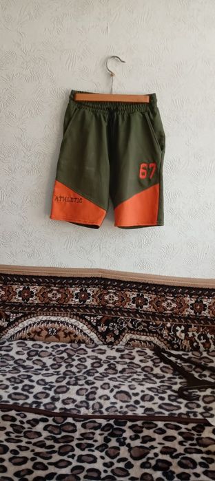 Продам дитячі шорти 8-9 р