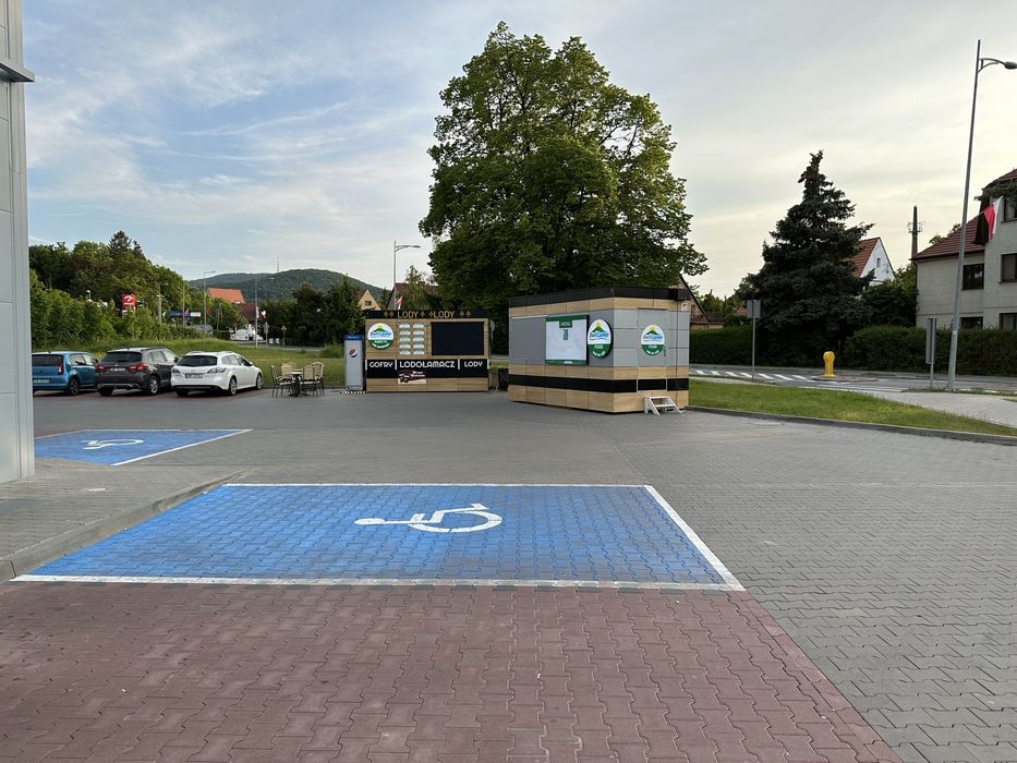 Niewiadow B3500 Sklep Bar, Przyczepa gastronomiczna z wyposazeniem