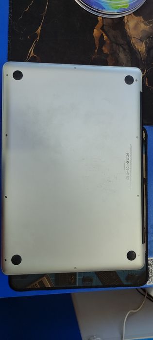Продам Macbook pro