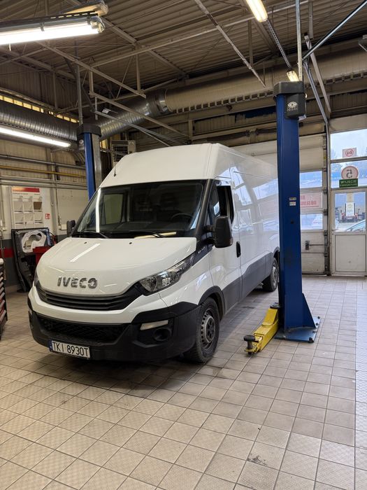 Wynajem auto laweta i bus Iveco Daily DMC 3500 Stalowa Wola