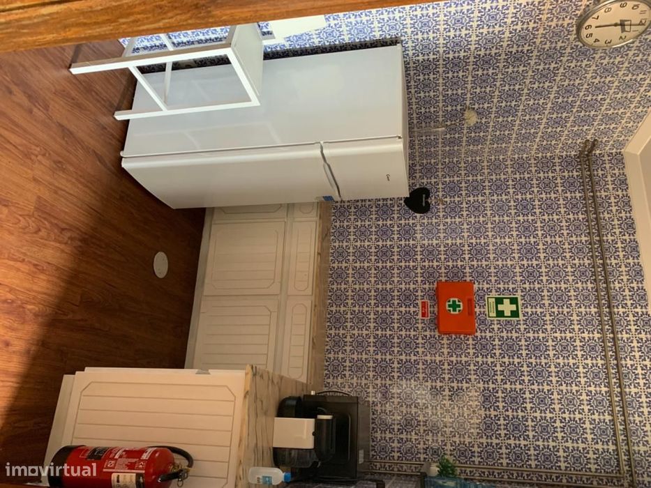 Quarto - localizado em Lordelo do Ouro Porto